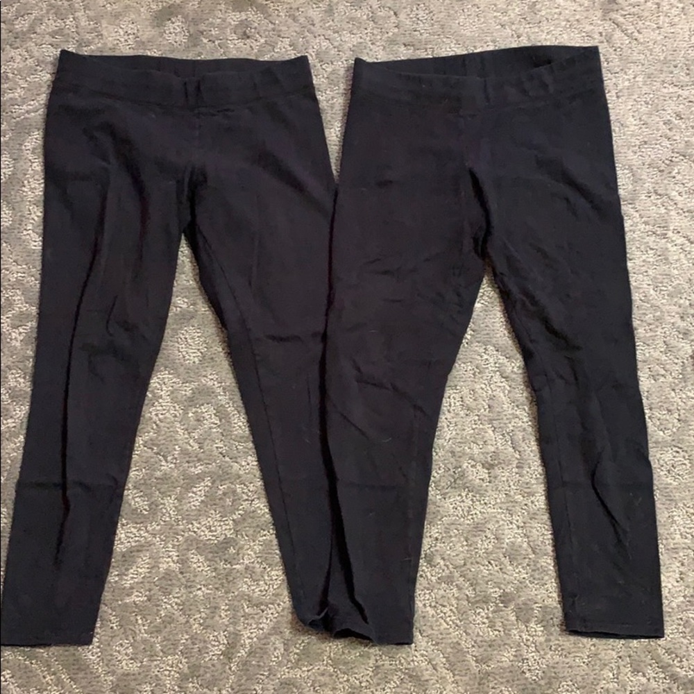 2 black leggings